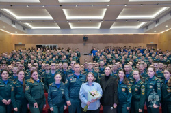 Правнучка маршала Жукова встретилась с обучающимся вузов МЧС России 