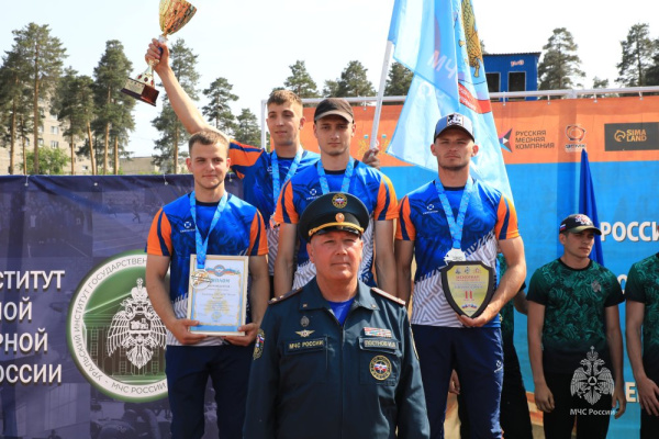 Спортсмены Академии на пьедестале победителей