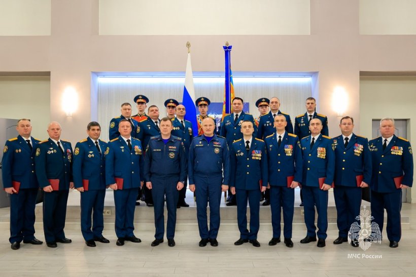 Глава МЧС России вручил дипломы выпускникам Академии ГПС МЧС России