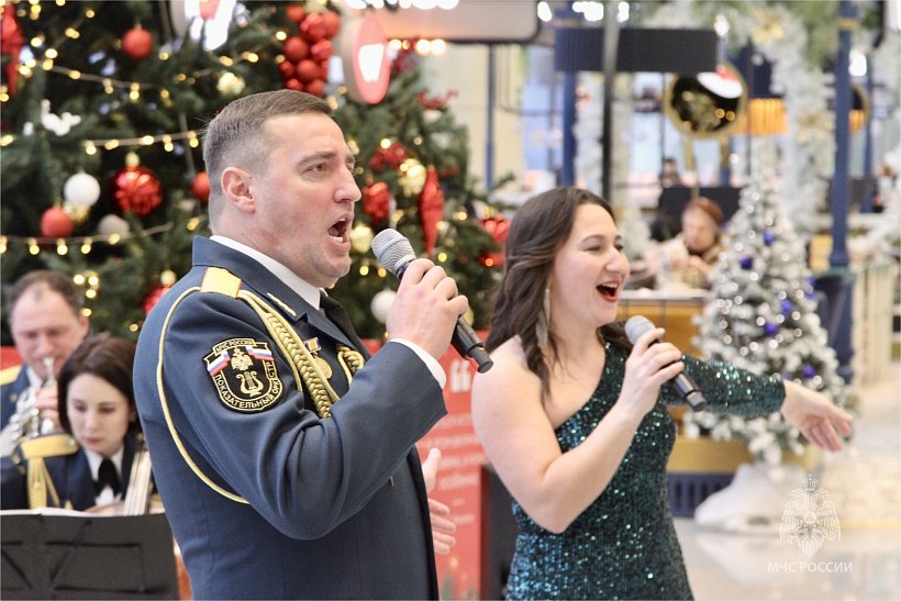 В МЧС России прошел ряд мероприятий, посвященных Дню спасателя