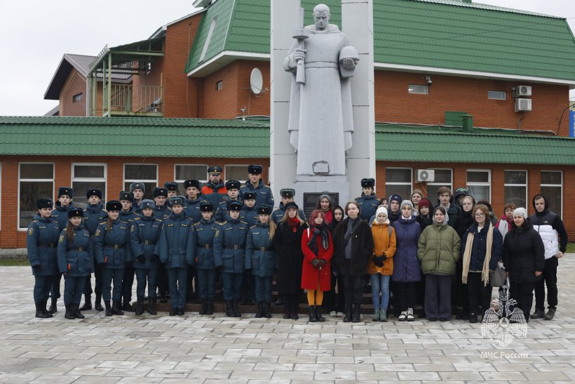 Поисковики Академии провели совместный выезд со студентами и преподавателями Колледжа дизайна и декоративного искусства РГХПУ имени С.Г. Строганова