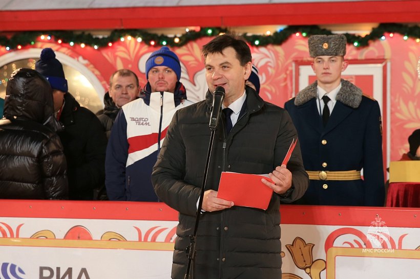 Спасатели МЧС России и МЧС Беларуси встретились на льду