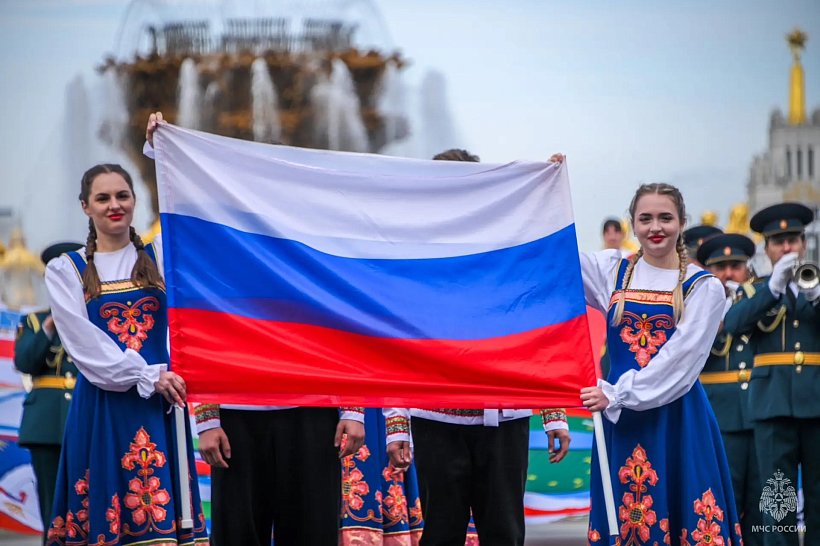 В Москве первокурсники Академии ГПС МЧС России приняли Присягу
