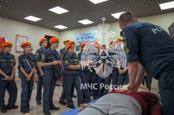 Академию посетили учащиеся кадетского класса