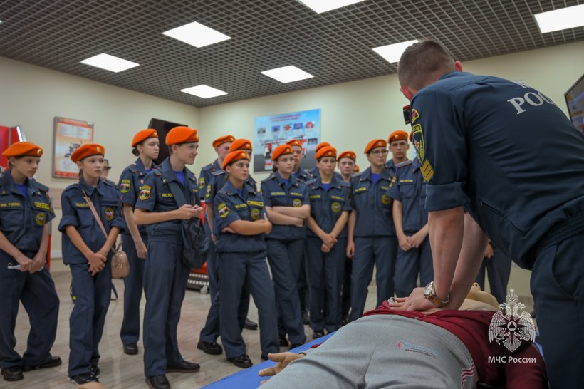 Академию посетили учащиеся кадетского класса