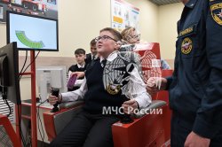 «Клянусь!»: ученики класса МЧС России принесли клятву кадета