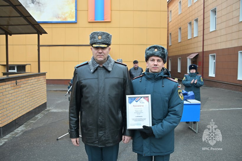 Сегодня на плацу Академи состоялось построение постоянного и переменного состава.